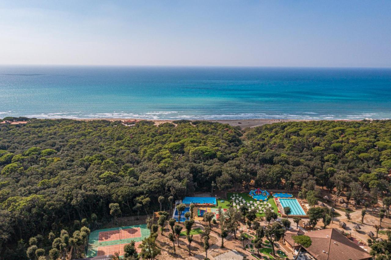 מרינה די קסטנייטו קרדוצ'י Paradu Ecovillage & Resort מראה חיצוני תמונה