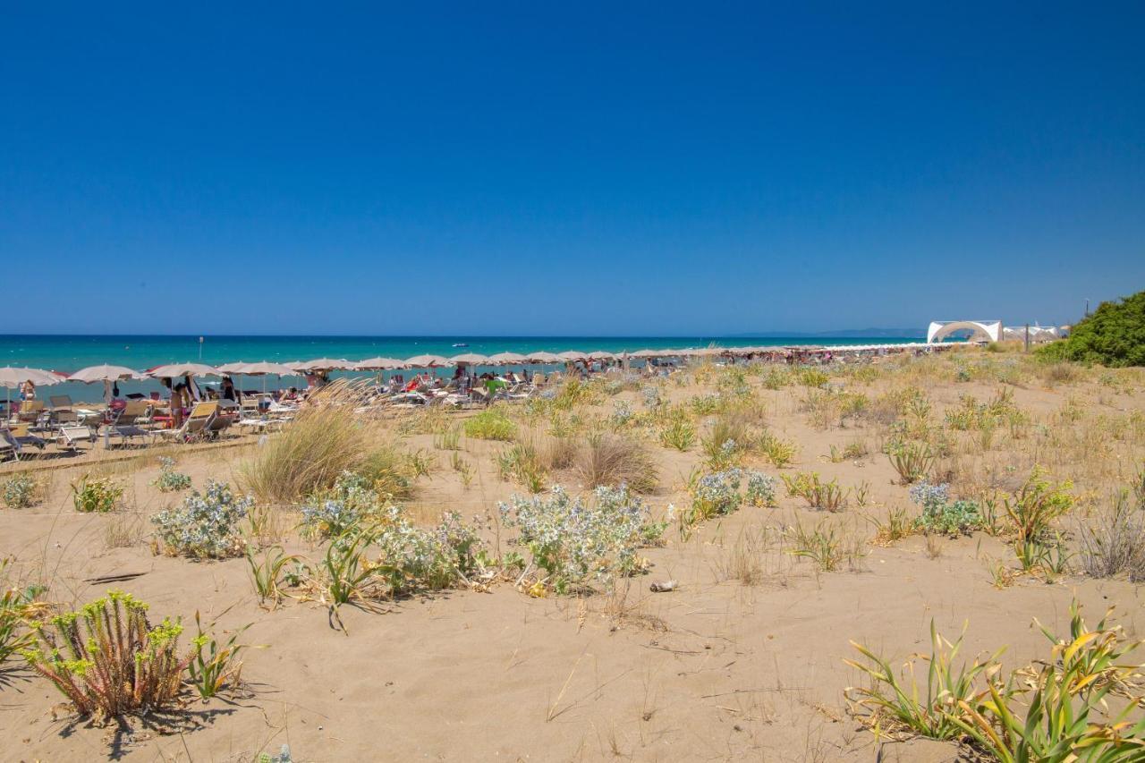 מרינה די קסטנייטו קרדוצ'י Paradu Ecovillage & Resort מראה חיצוני תמונה