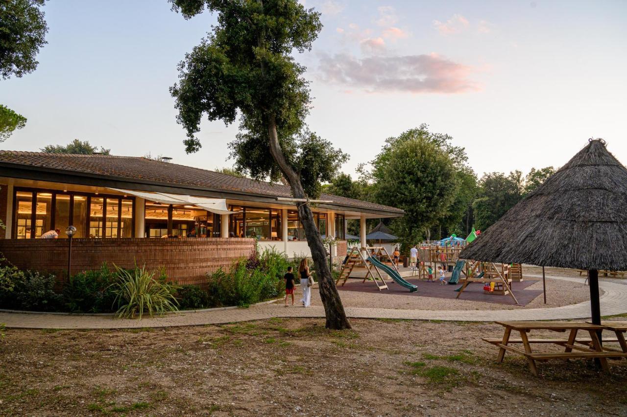 מרינה די קסטנייטו קרדוצ'י Paradu Ecovillage & Resort מראה חיצוני תמונה