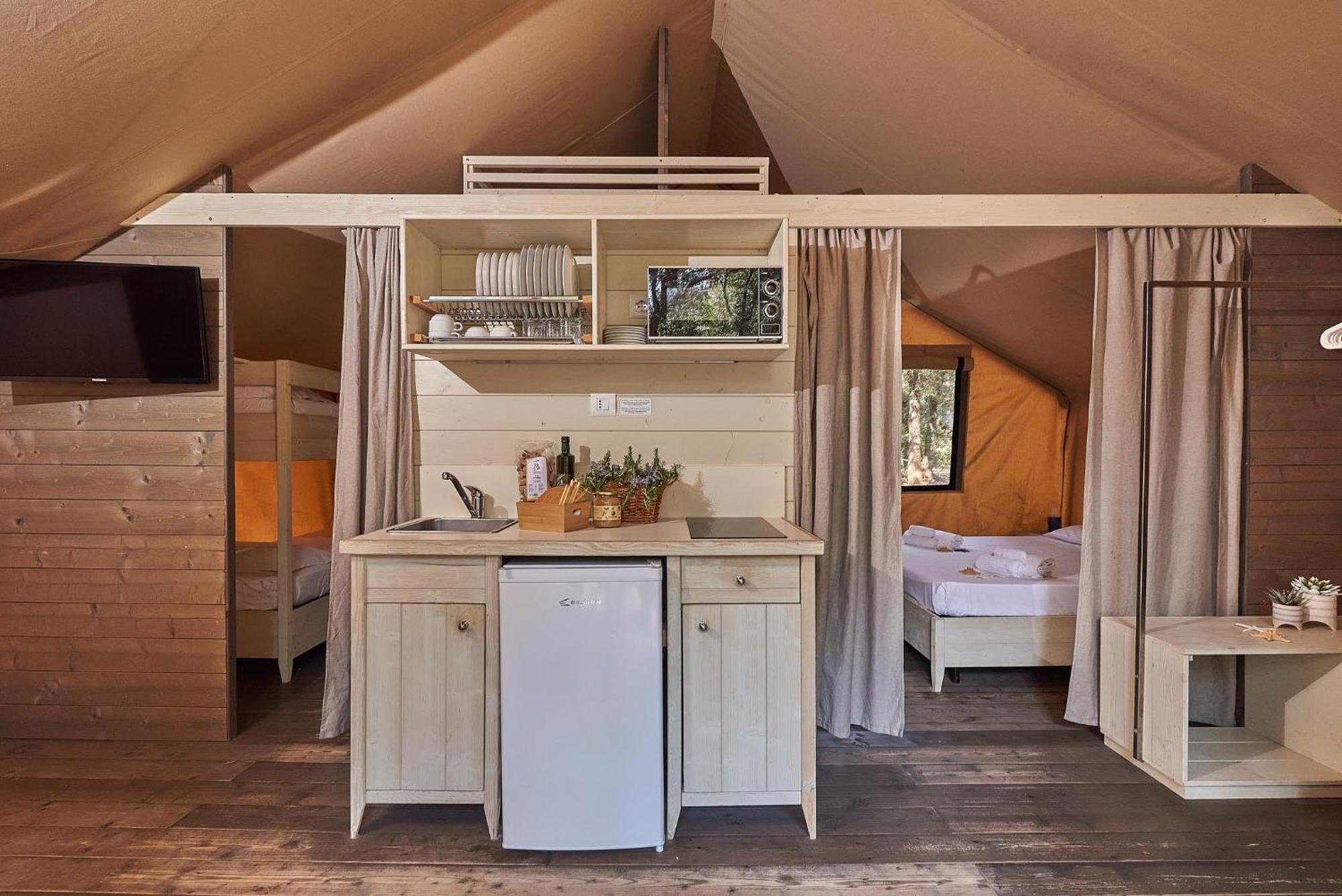 מרינה די קסטנייטו קרדוצ'י Paradu Ecovillage & Resort מראה חיצוני תמונה